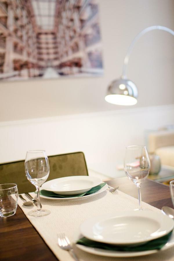 Studio Apartments Urania - Mai'S Apartments Вена Экстерьер фото
