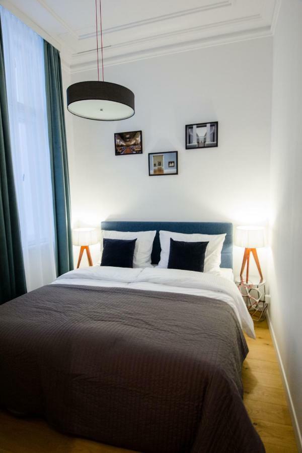 Studio Apartments Urania - Mai'S Apartments Вена Экстерьер фото
