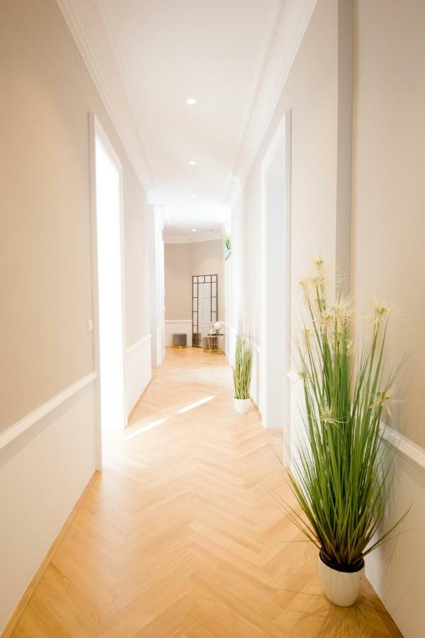 Studio Apartments Urania - Mai'S Apartments Вена Экстерьер фото